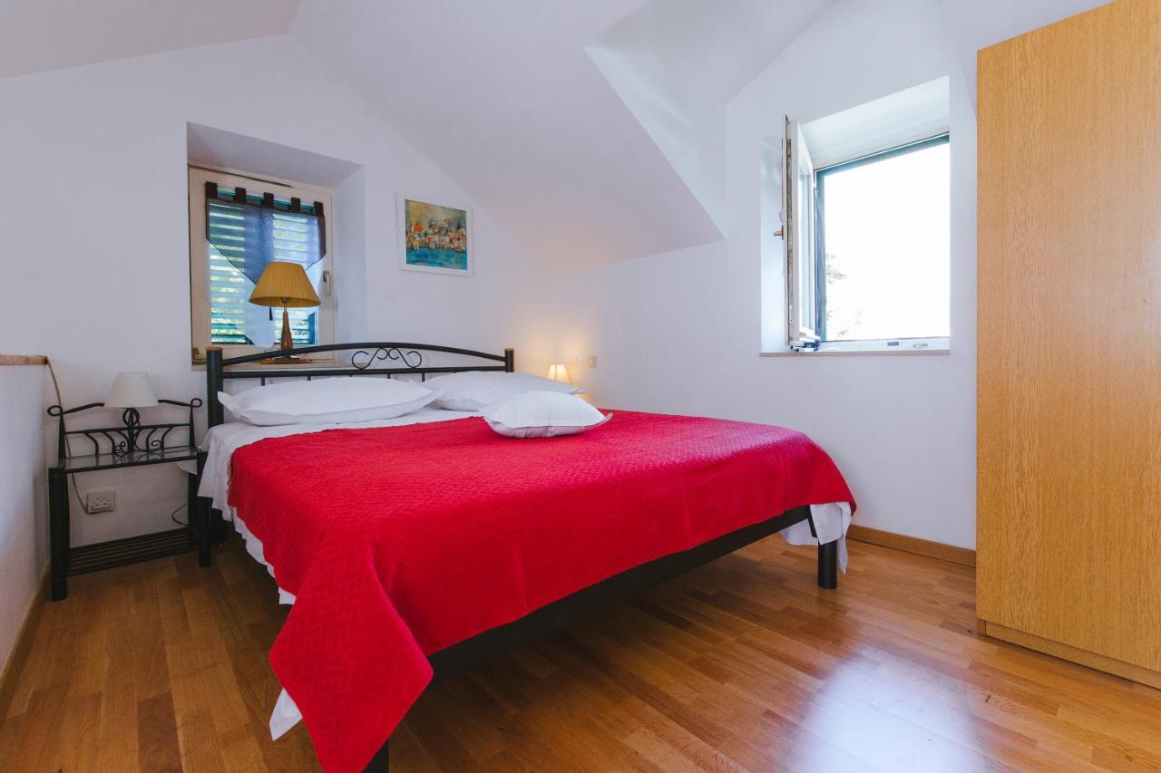 Holiday Home Katarina Omiš Esterno foto