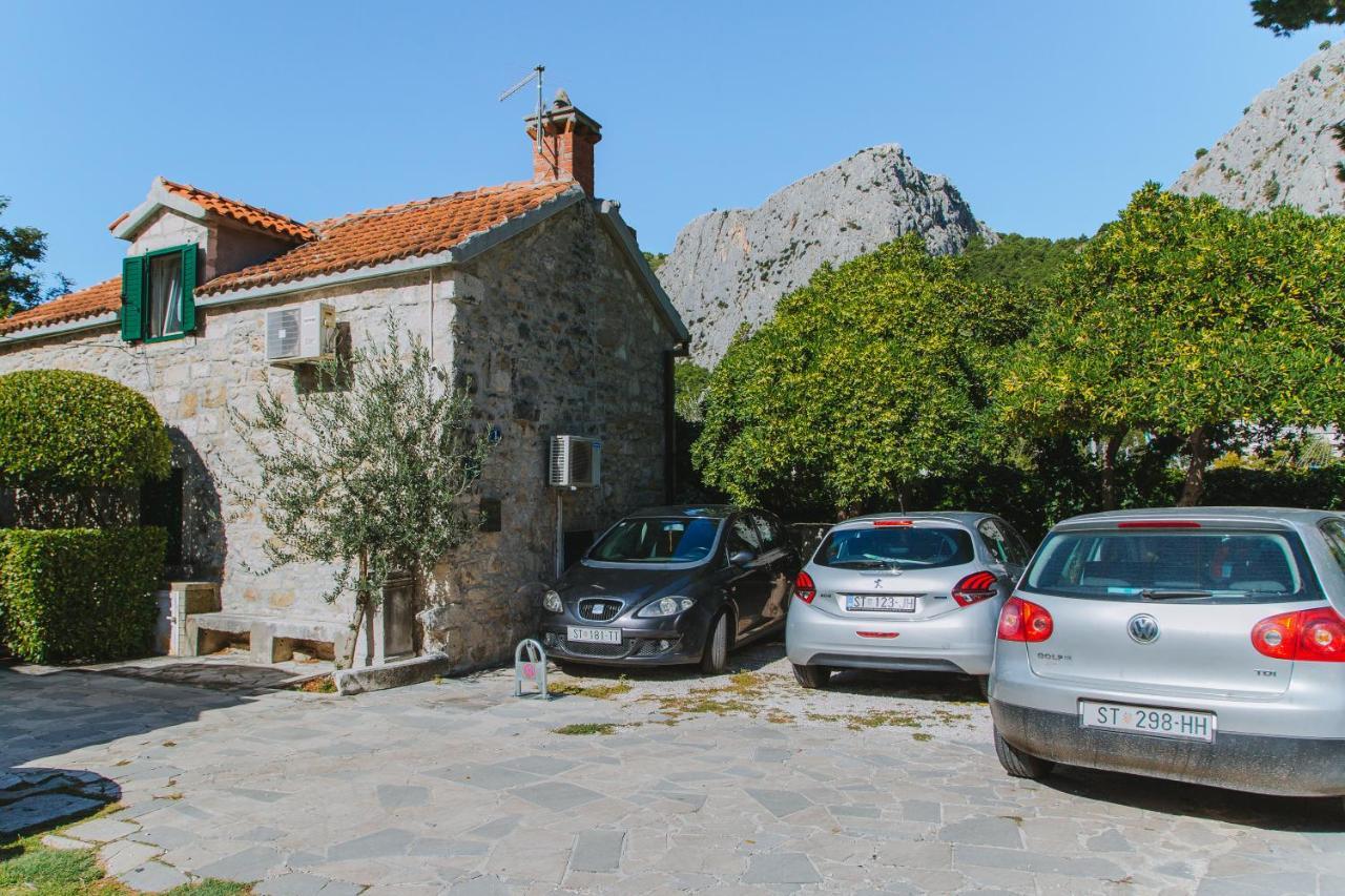 Holiday Home Katarina Omiš Esterno foto